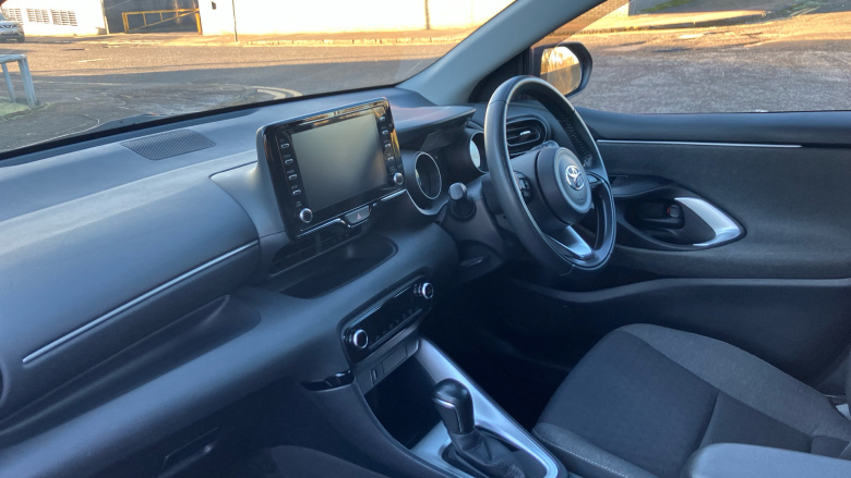 Toyota Yaris 1.5 Hybrid Design 5dr CVT Hybrid Hatchback